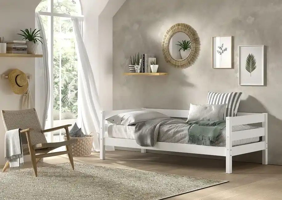 Dětská postel Margrit z borovice FSC bílá 90x200cm Dokud Zásoby Vydrží