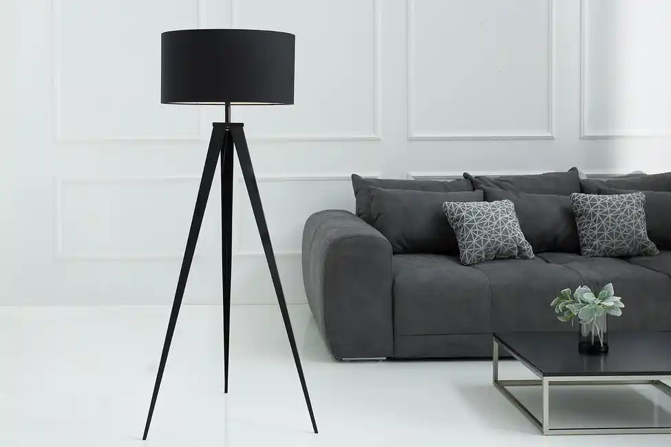 Výhodná Nabídka Designová stojací lampa Tripod 142cm černá